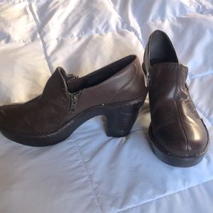 Born platform closed clogs.